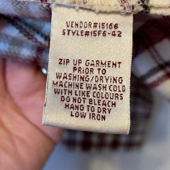 Northern Reflections Burgundy and Cream Zip Plaid Shacket Women’s Size Large - Picture 10 of 10